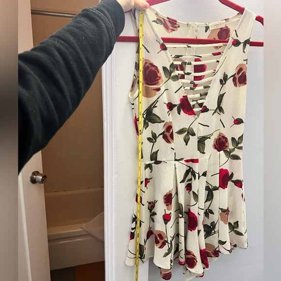 Floral Romper - Picture 14 of 15